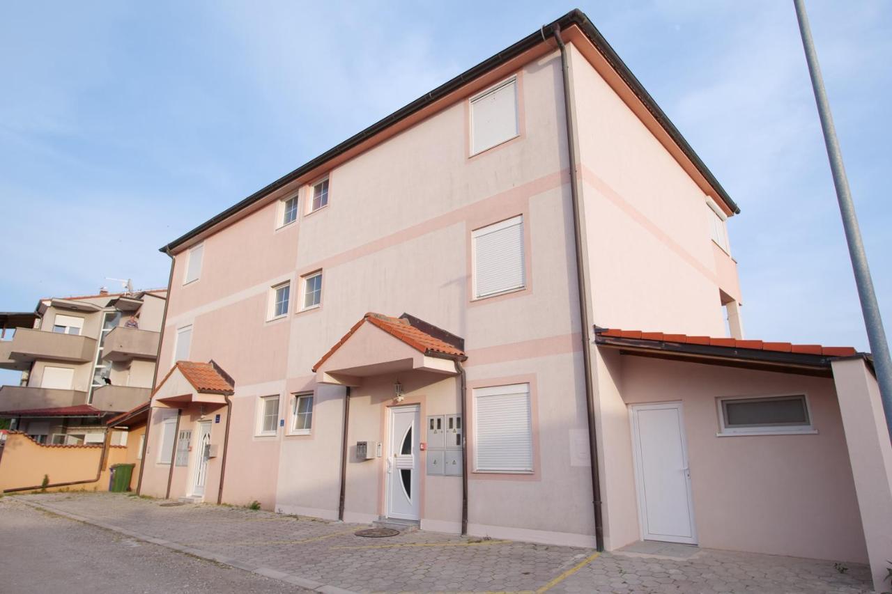 Apartamento Luka Medulin Exterior foto